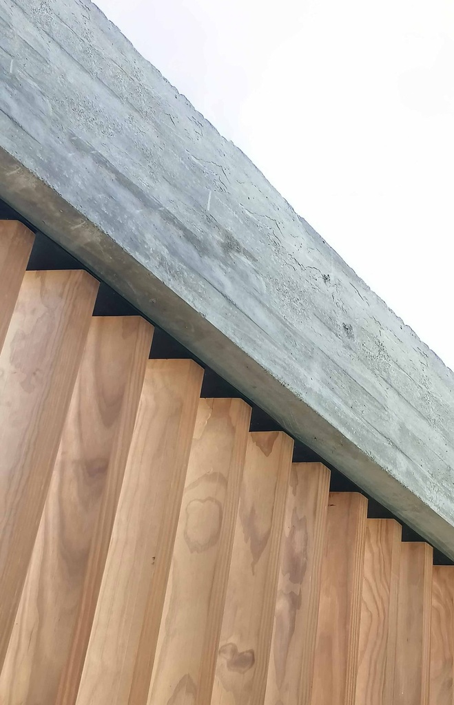 TW-03B — Celosía Trapezoidal 60° en Pino Termotratado (1"x3")